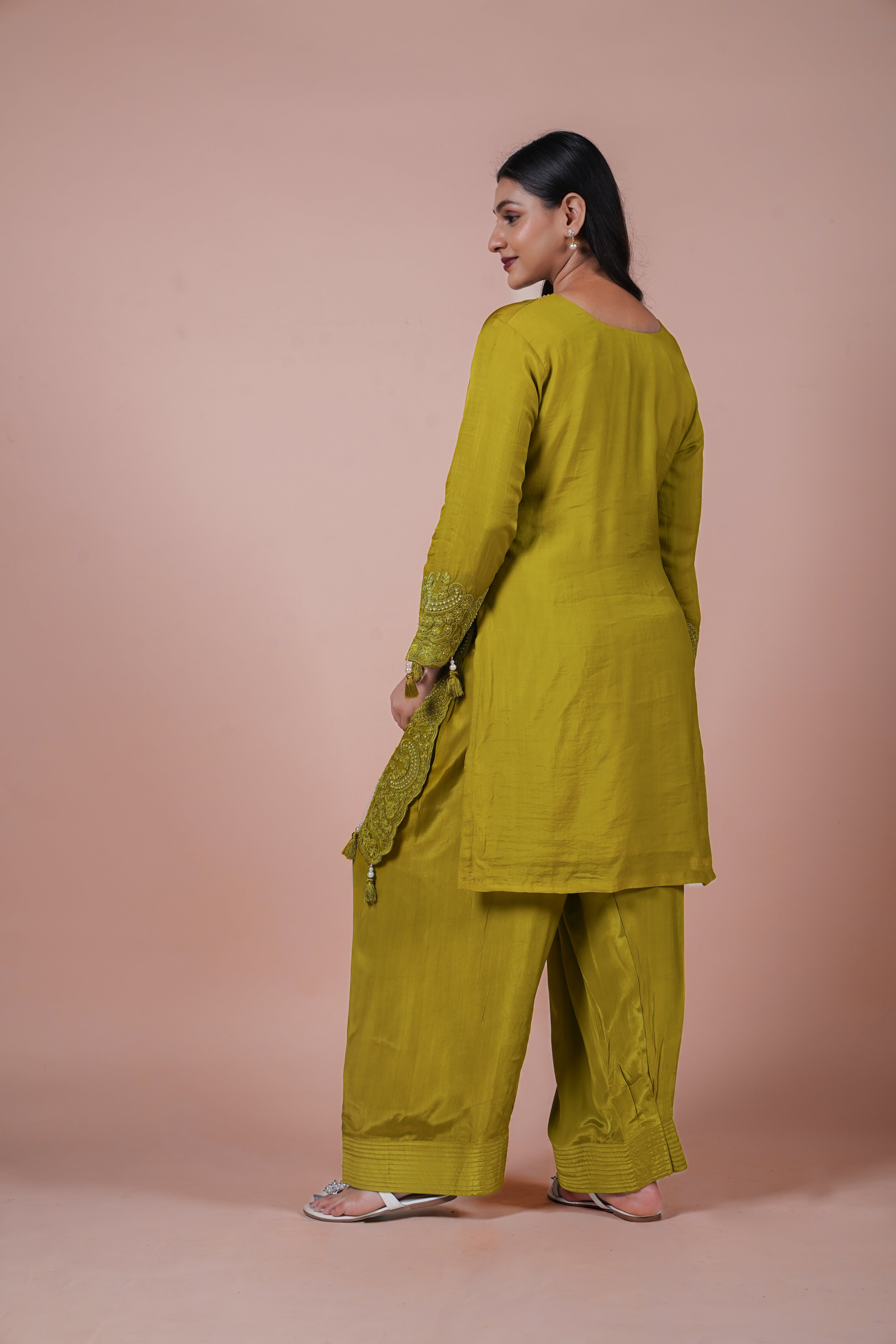 Apsara Farshi Set | Available in 2 Colors